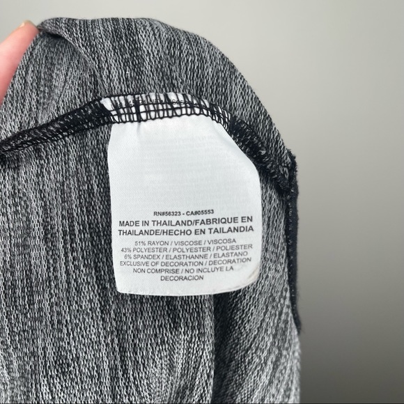 Nike Women's Charcoal Grey, White Swoosh Asymmetrical Hem Long Sleeve T-Shirt - Picture 5 of 6